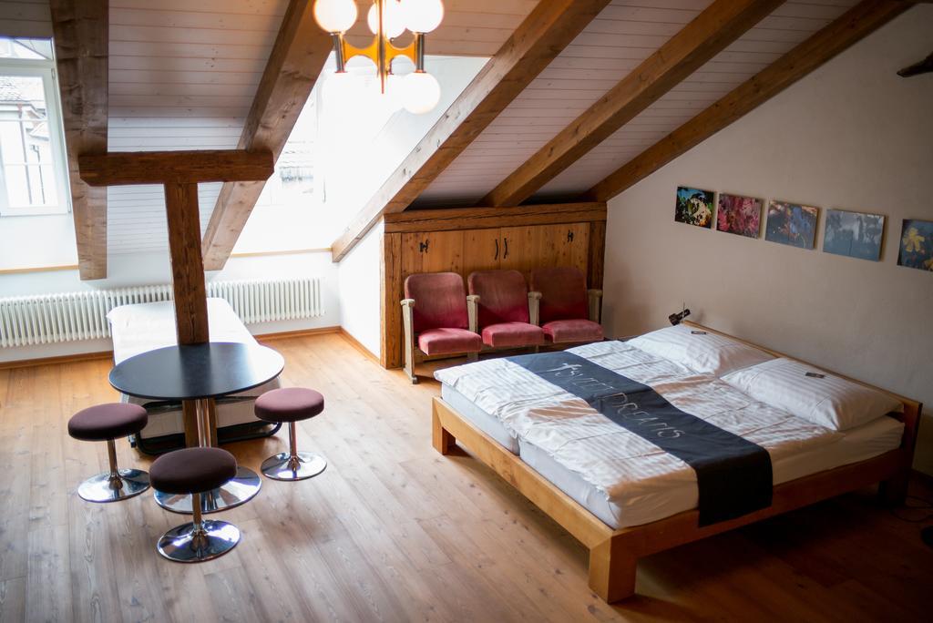 Ferienwohnung Schwert トゥーン エクステリア 写真